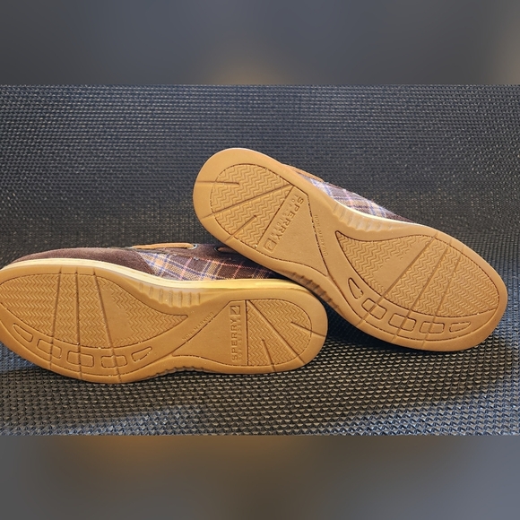 Sperry Lace Up Boots - Picture 8 of 9